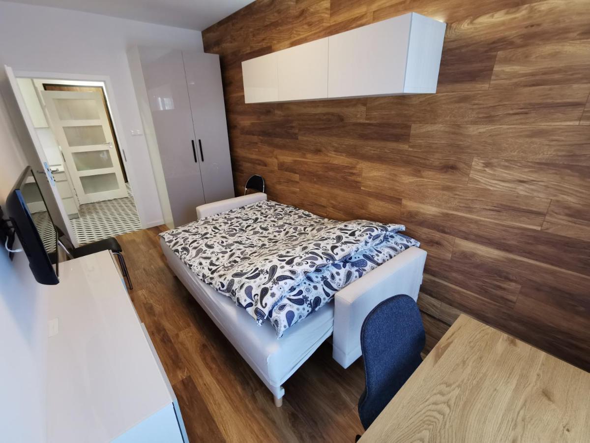 Zajezdnia Wrzeszcz Apartamenty Gdansk Luaran gambar