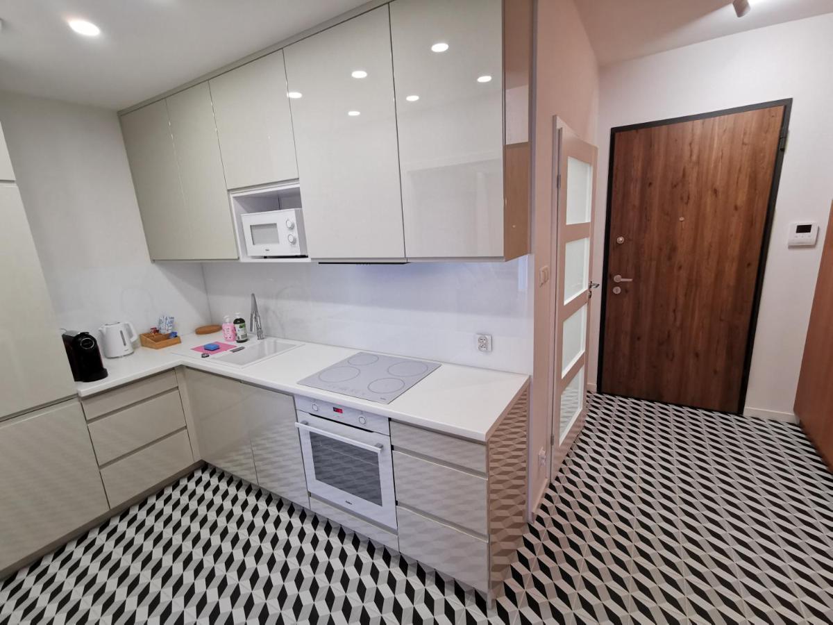 Zajezdnia Wrzeszcz Apartamenty Gdansk Luaran gambar